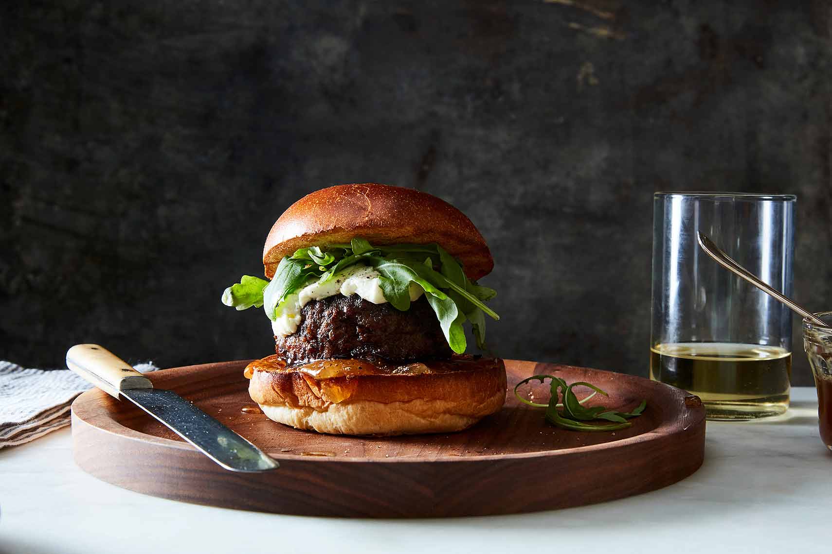 2016-0719_burger-with-fig-jam-goat-cheese_james-ransom-439